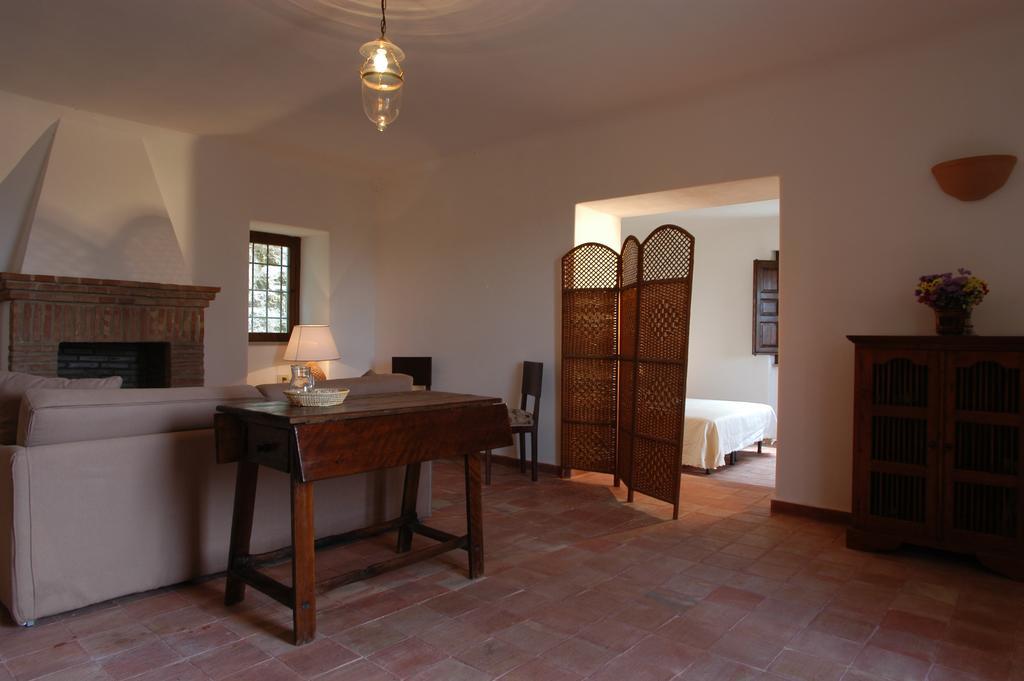 הוילה Tortorici Valle Maira, Agriturismo Nel Parco Dei Nebrodi חדר תמונה